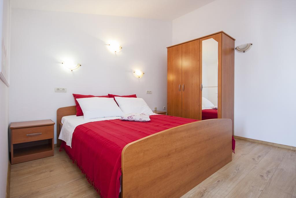 Villa Rosa Brodarica  Esterno foto